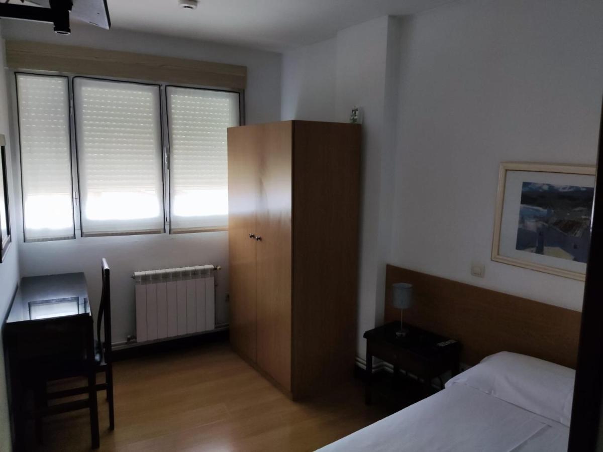 Pension Las Matillas Миранда де Эбро Экстерьер фото