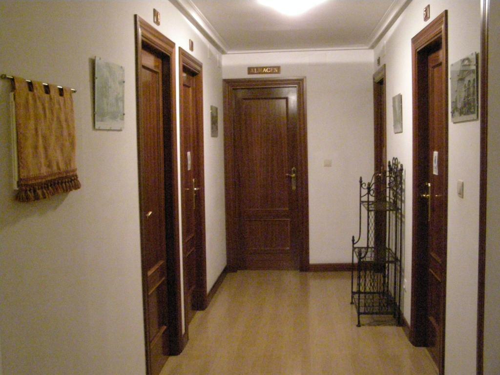 Pension Las Matillas Миранда де Эбро Экстерьер фото
